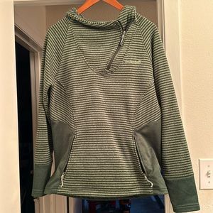Pullover hoodie green